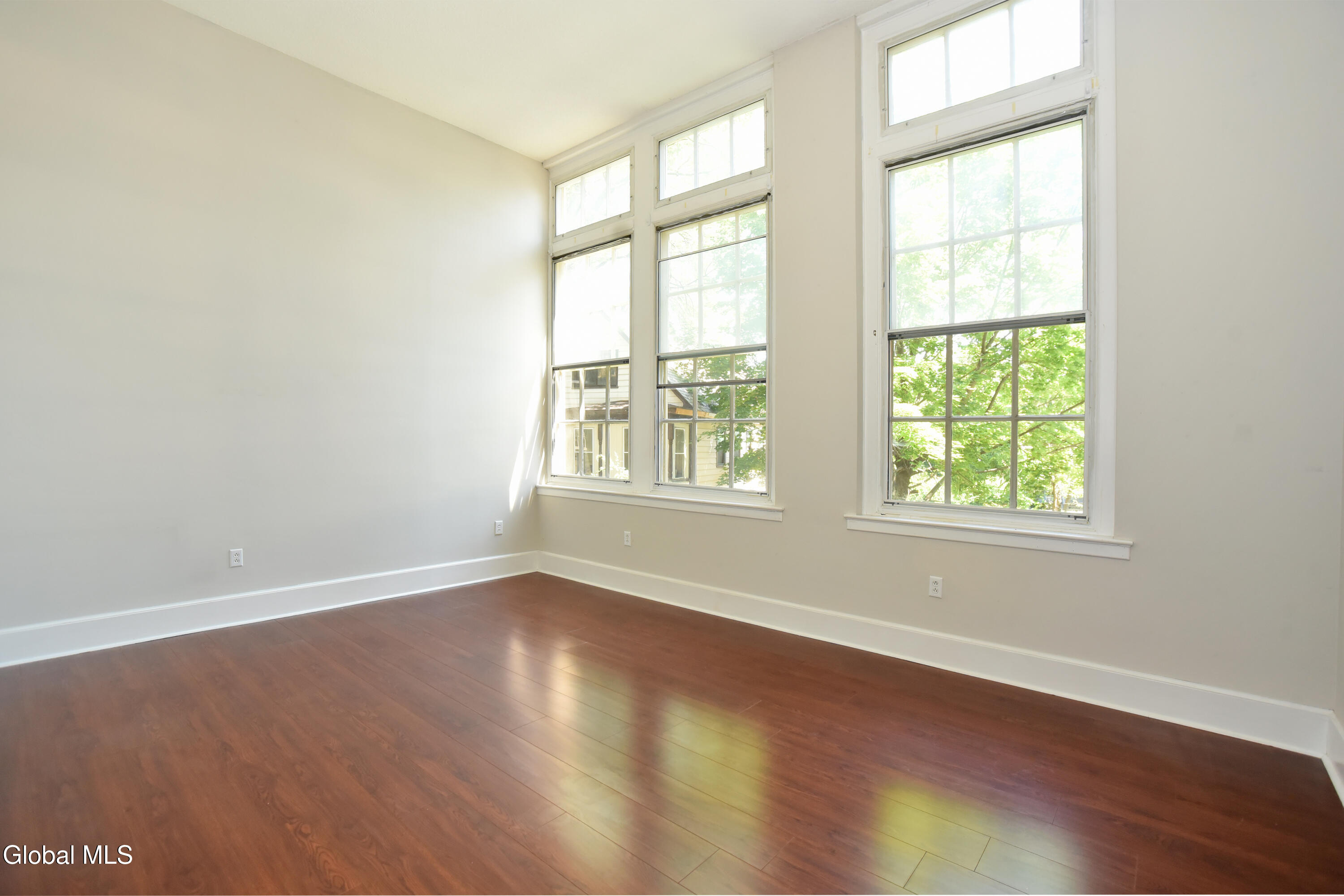 137 Front Street Schenectady NY 12305