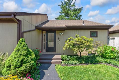 901 Huntington Court East Greenbush NY 12061