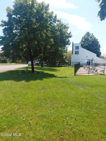 901 Huntington Court East Greenbush NY 12061