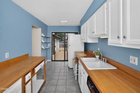 901 Huntington Court East Greenbush NY 12061