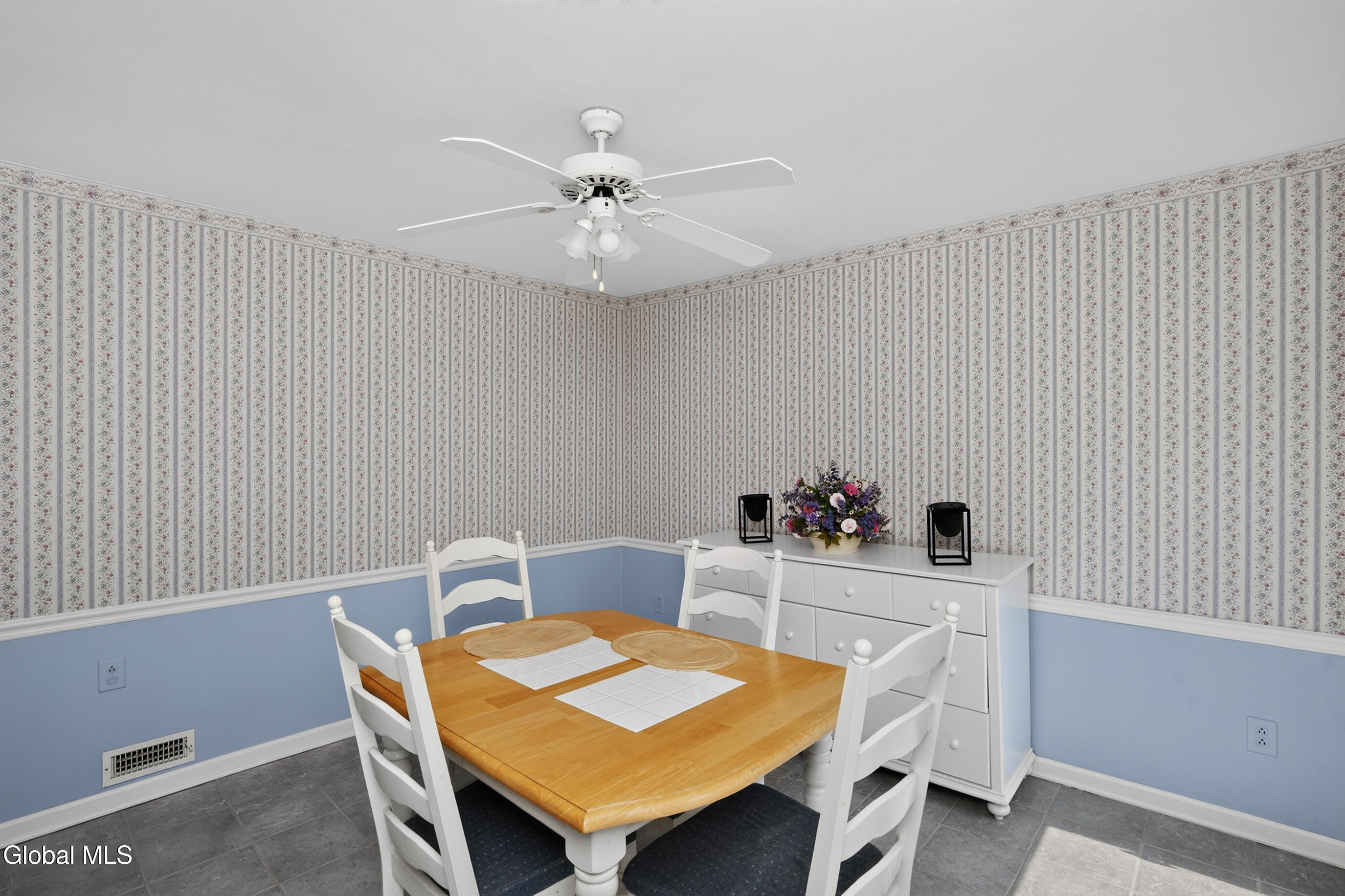 901 Huntington Court East Greenbush NY 12061