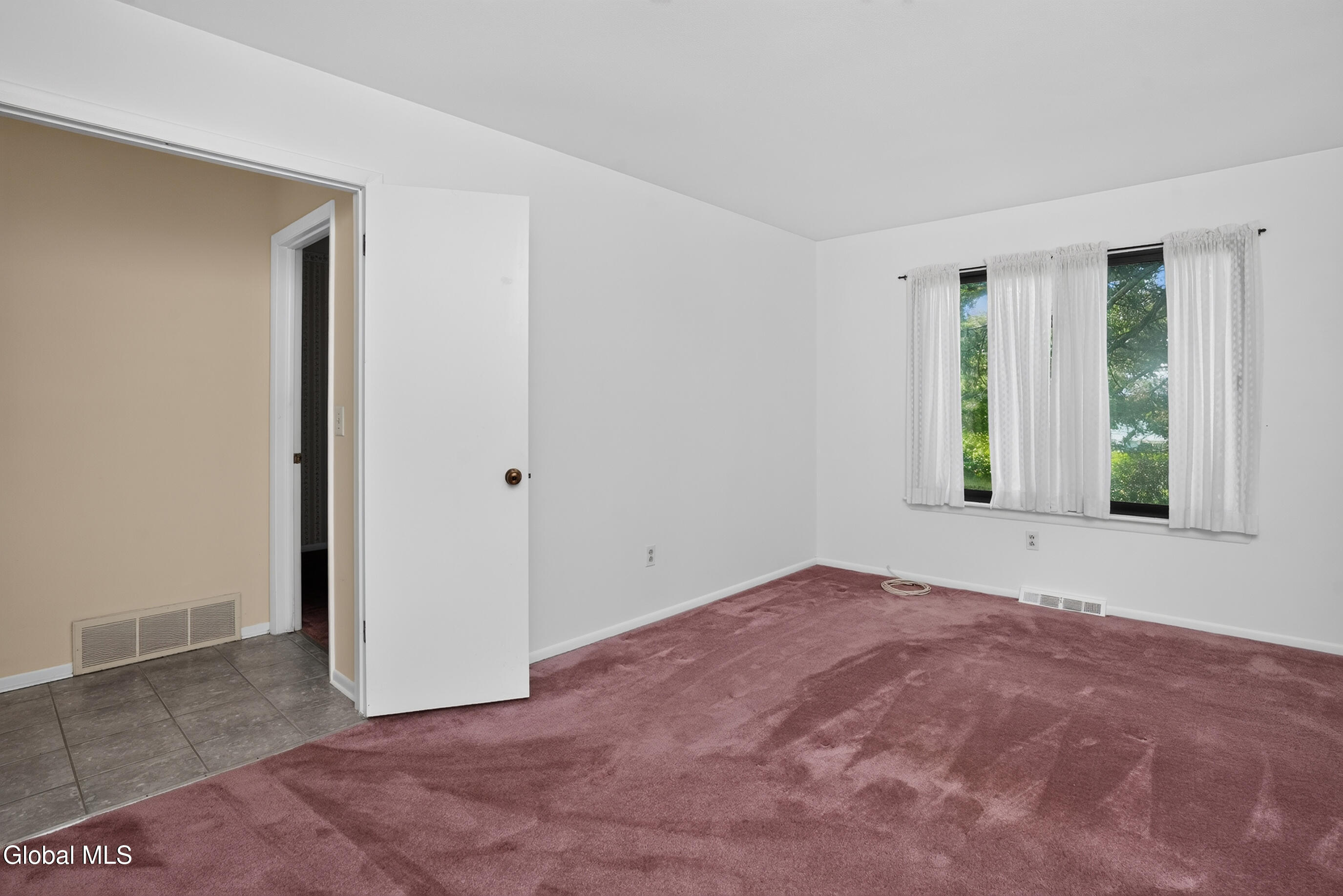 901 Huntington Court East Greenbush NY 12061