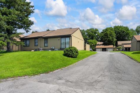 901 Huntington Court East Greenbush NY 12061