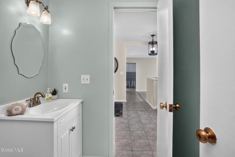 901 Huntington Court East Greenbush NY 12061