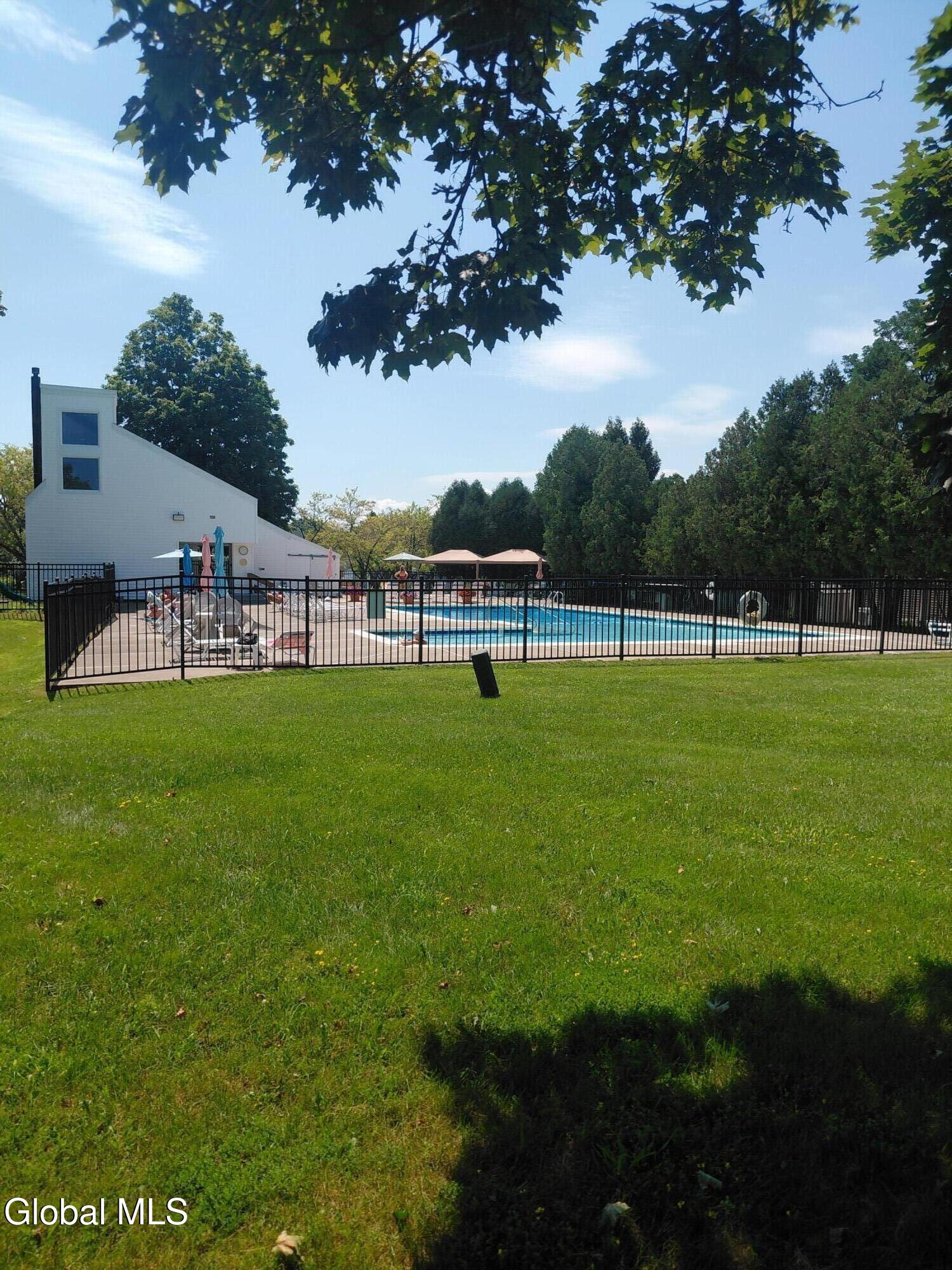 901 Huntington Court East Greenbush NY 12061