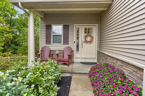 3 Canterbury Lane Delmar NY 12054