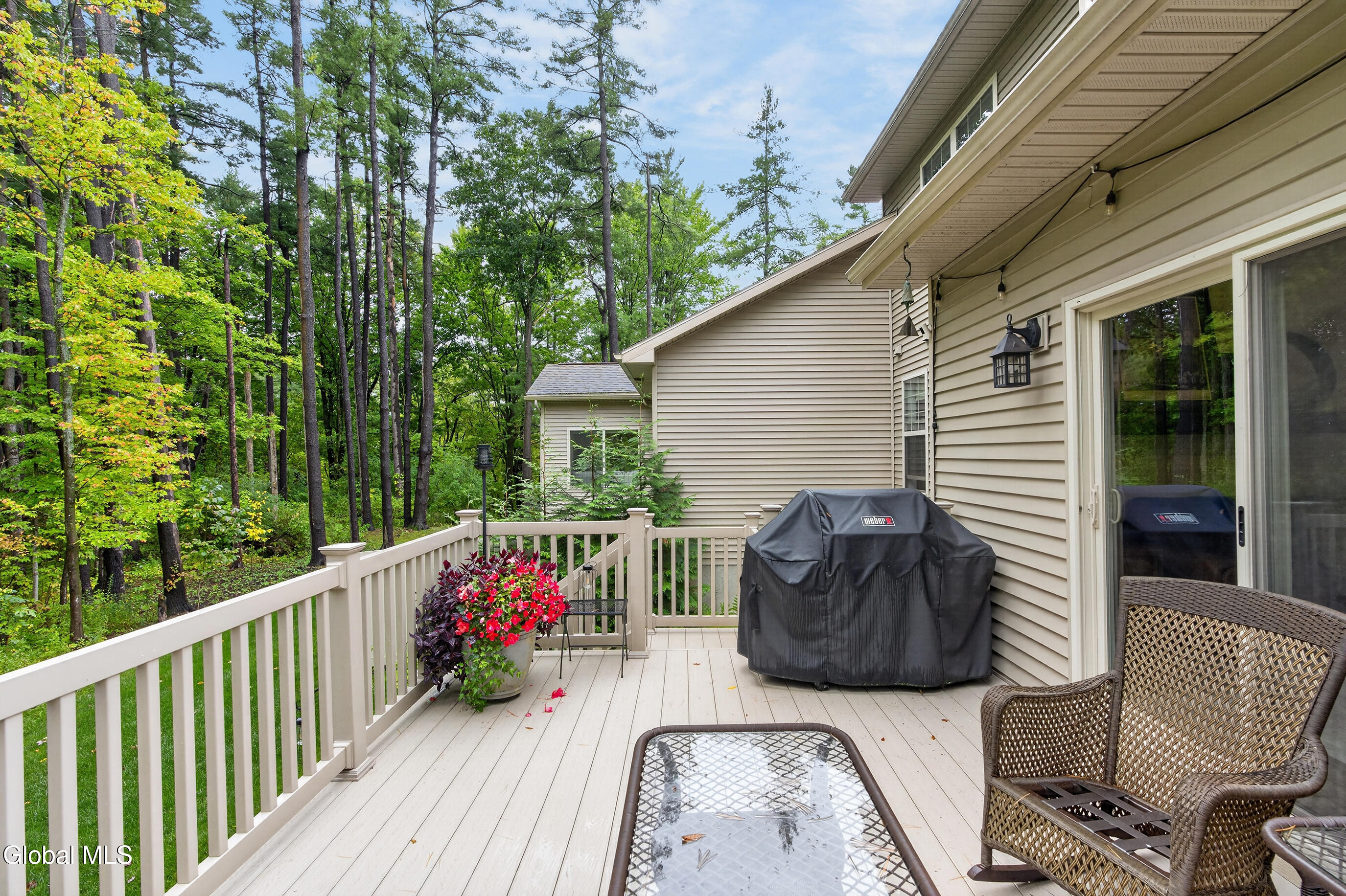 3 Canterbury Lane Delmar NY 12054