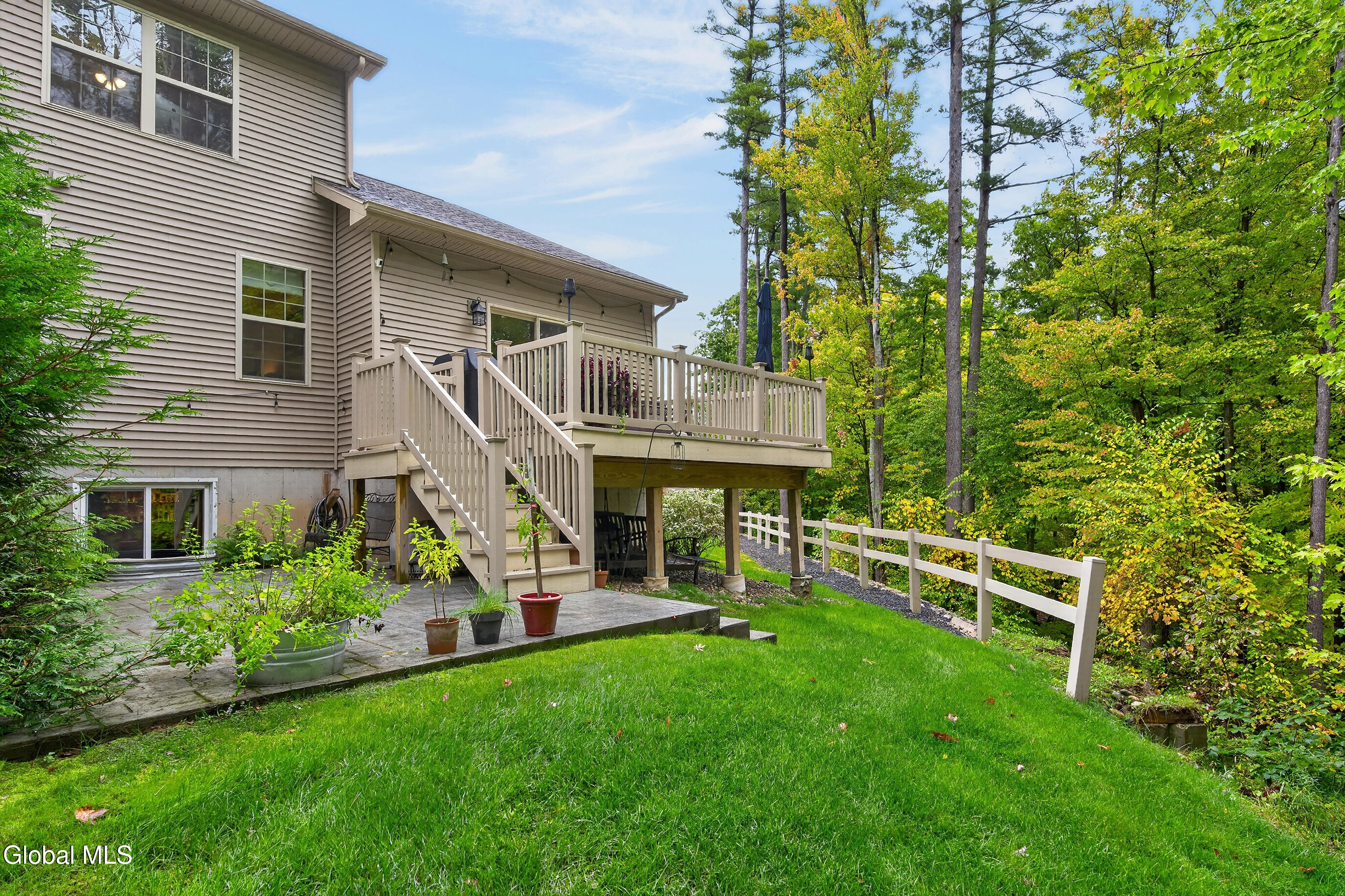 3 Canterbury Lane Delmar NY 12054