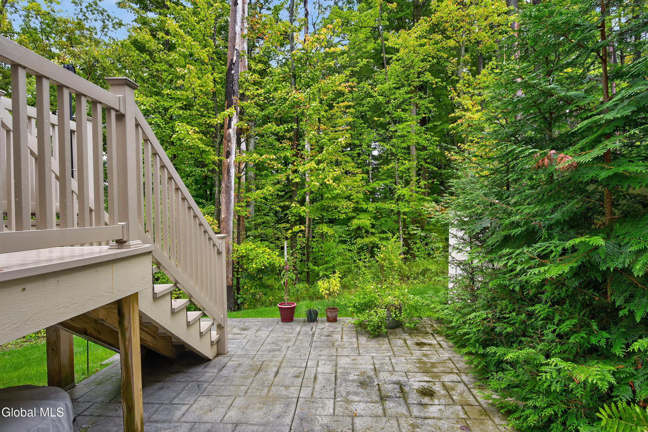 3 Canterbury Lane Delmar NY 12054