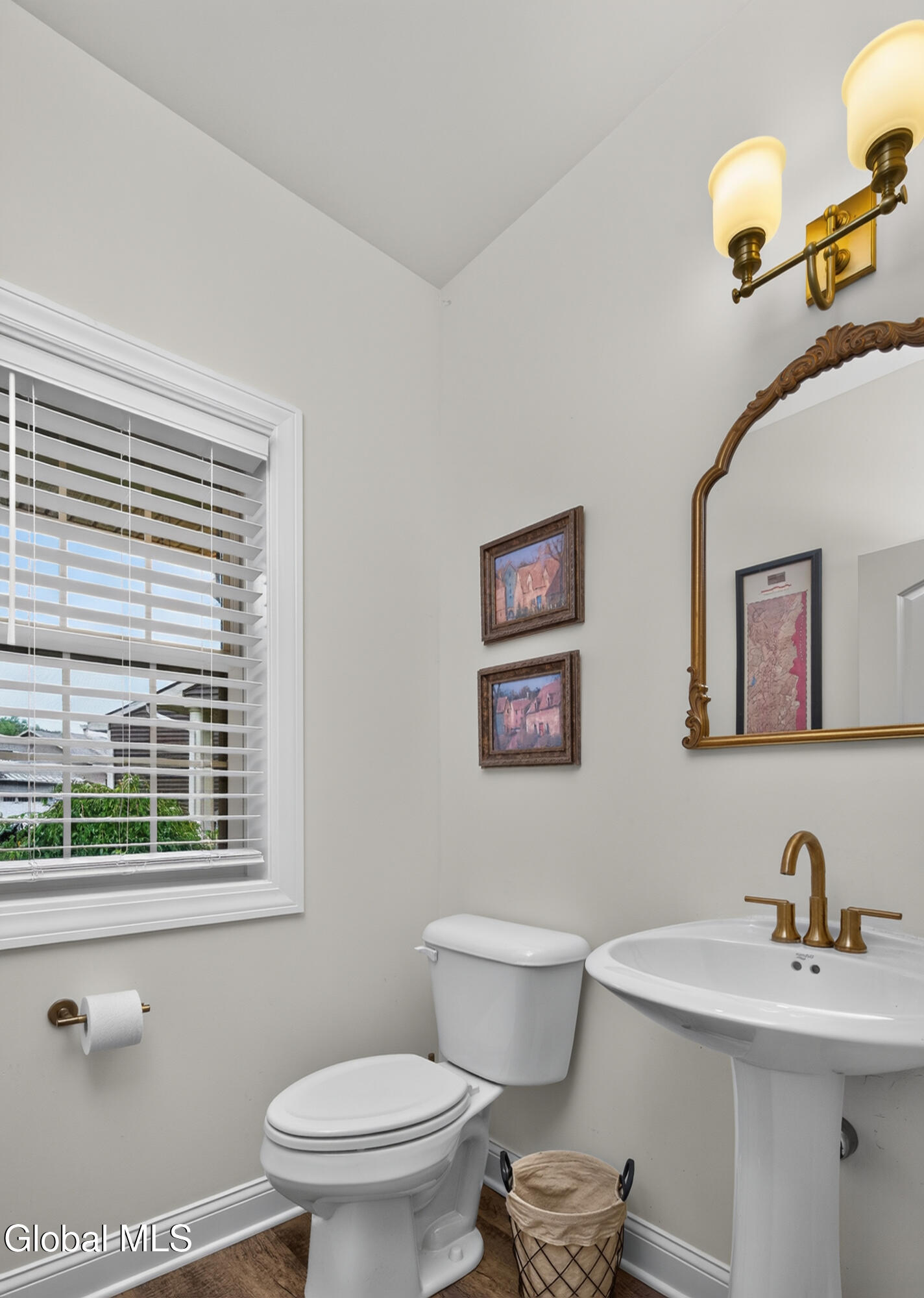 3 Canterbury Lane Delmar NY 12054