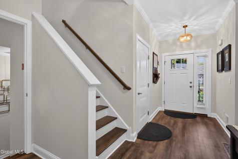 3 Canterbury Lane Delmar NY 12054