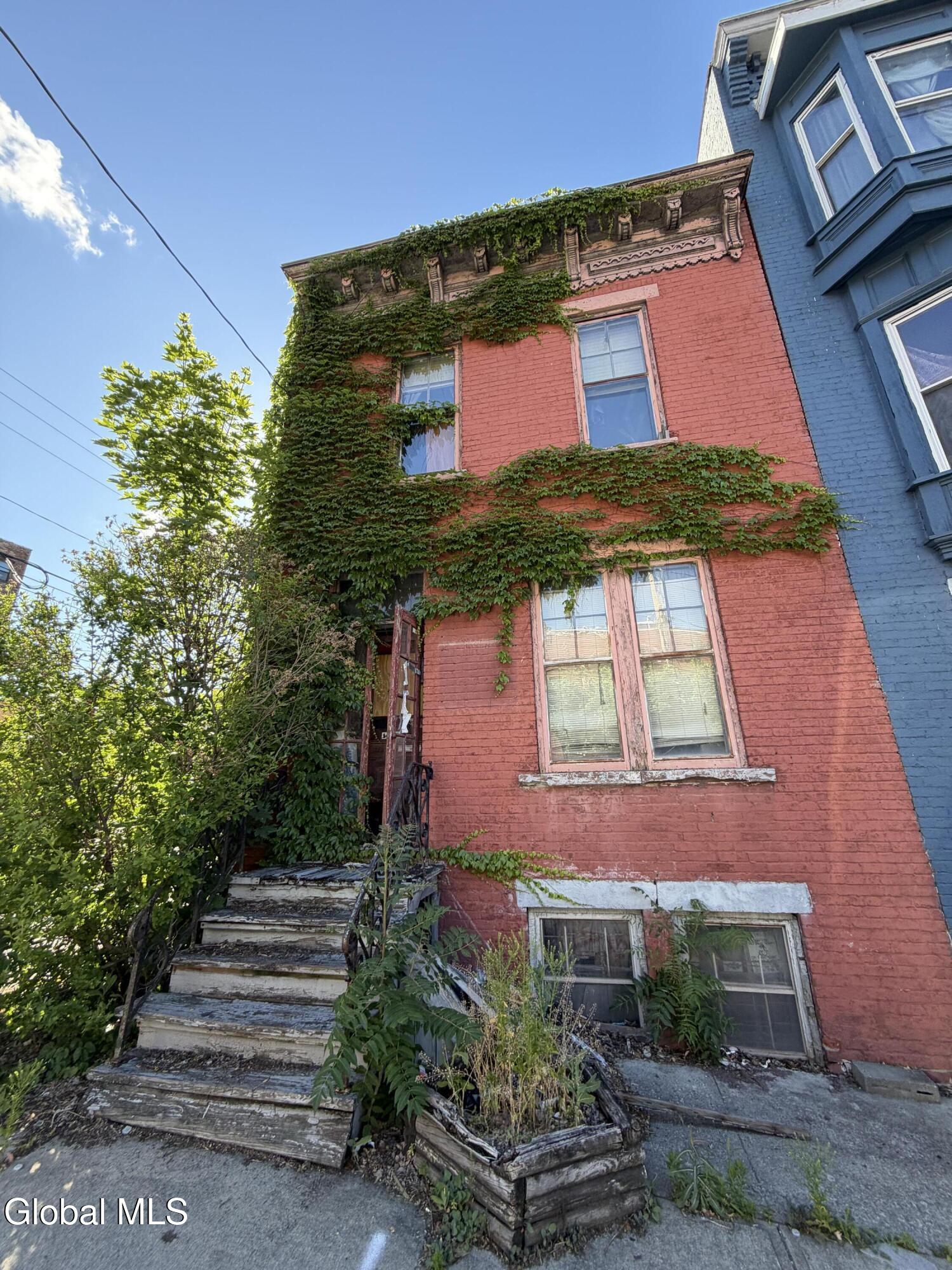 161.5 Lark Street Albany NY 12210