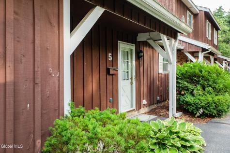 5 Queensway Queensbury NY 12804