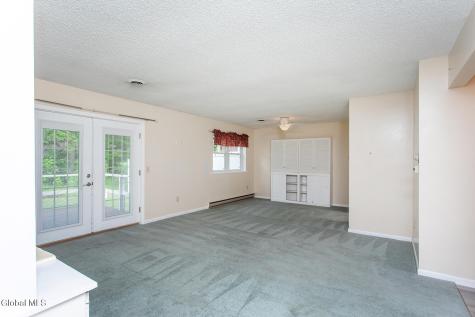 5 Queensway Queensbury NY 12804