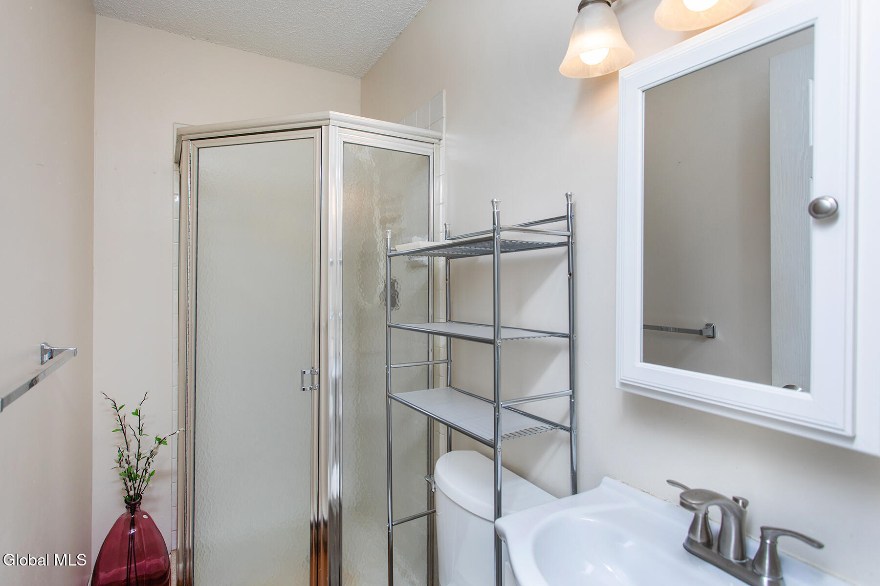 5 Queensway Queensbury NY 12804