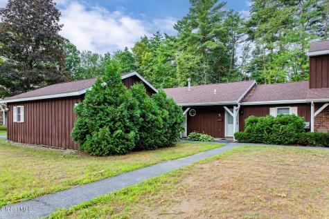 5 Queensway Queensbury NY 12804