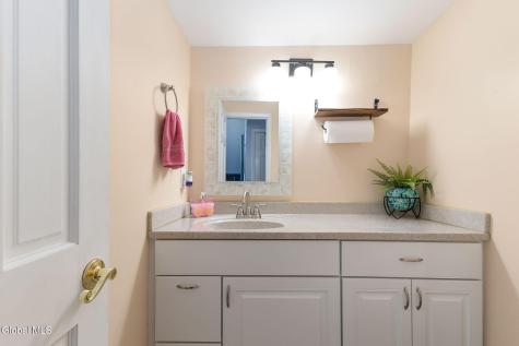 1503 Huntington Court East Greenbush NY 12061