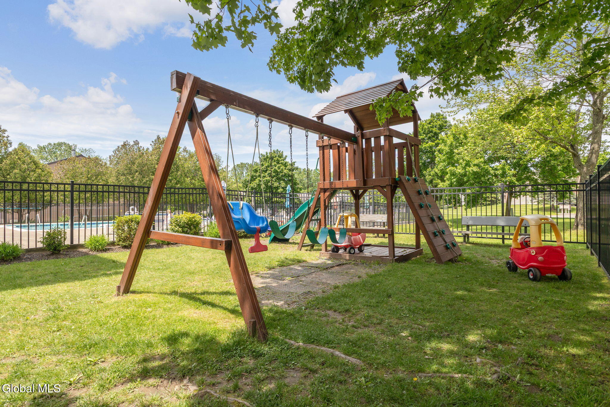 1503 Huntington Court East Greenbush NY 12061