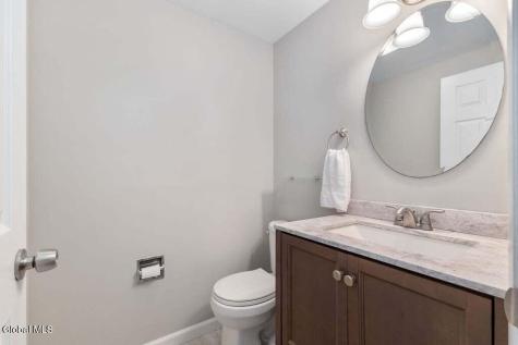 4 Wake Robin Road Malta NY 12020