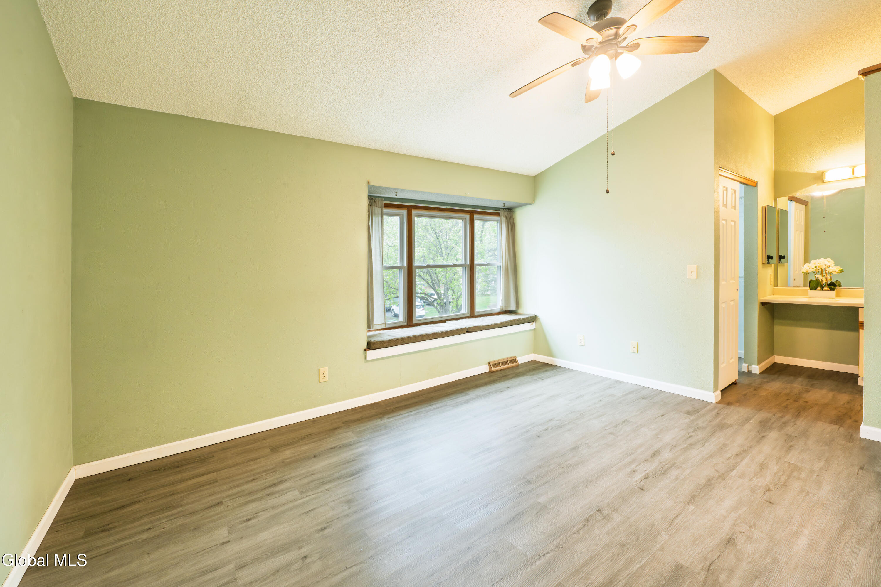 23 Stoney Creek Drive Clifton Park NY 12065