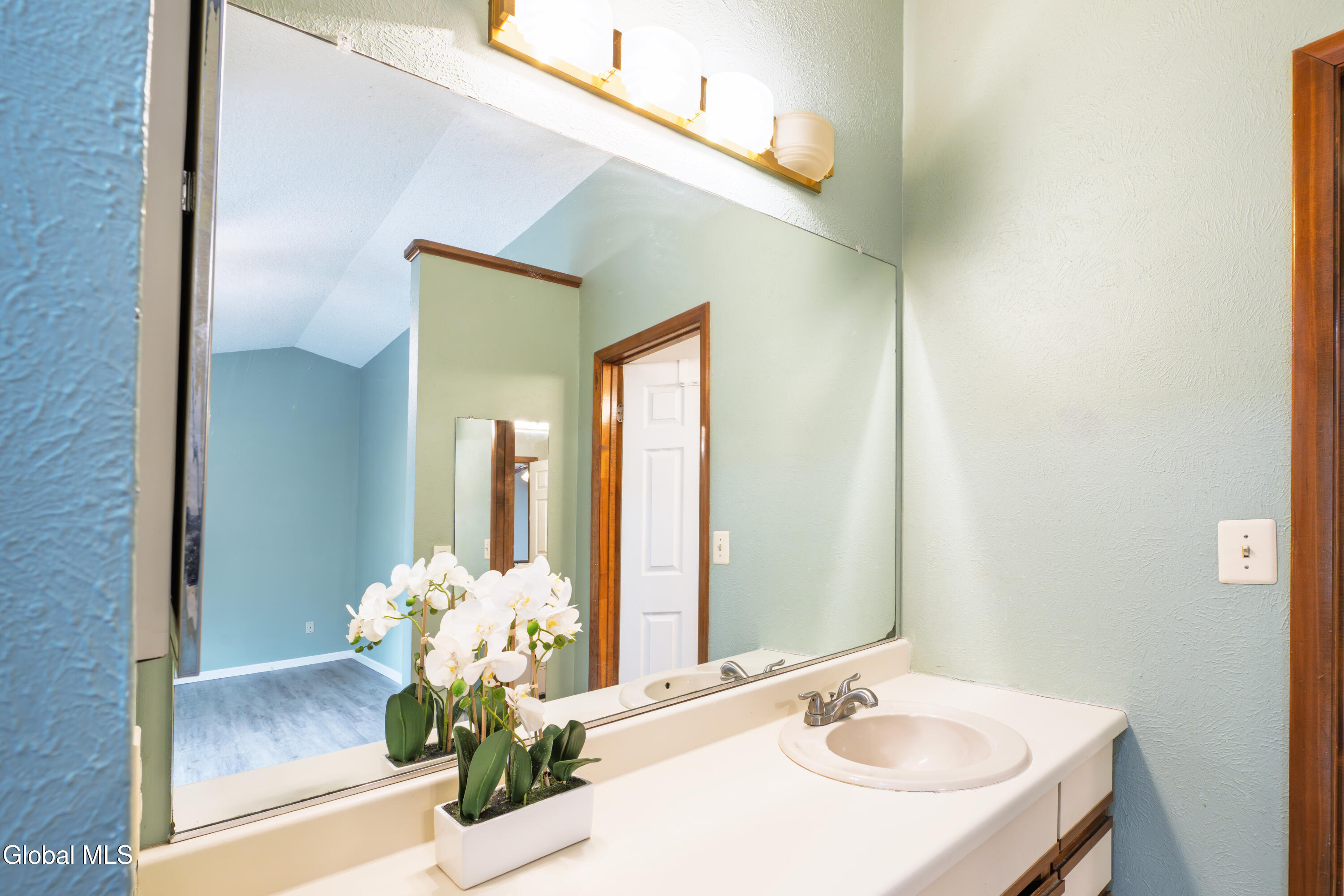 23 Stoney Creek Drive Clifton Park NY 12065