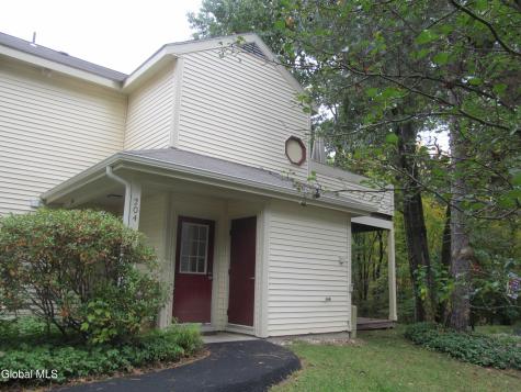 204 Yorktown Drive Halfmoon NY 12065