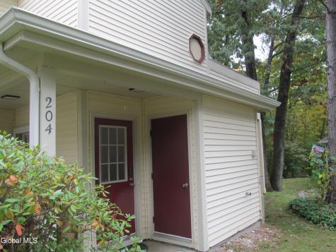 204 Yorktown Drive Halfmoon NY 12065