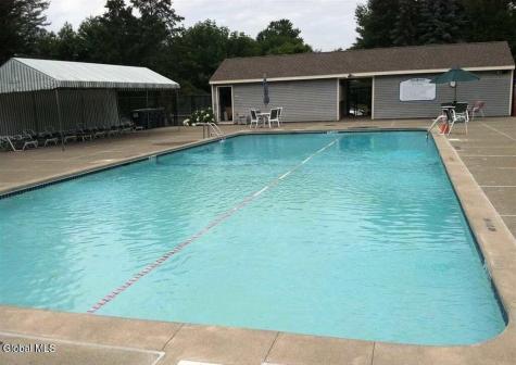 204 Yorktown Drive Halfmoon NY 12065
