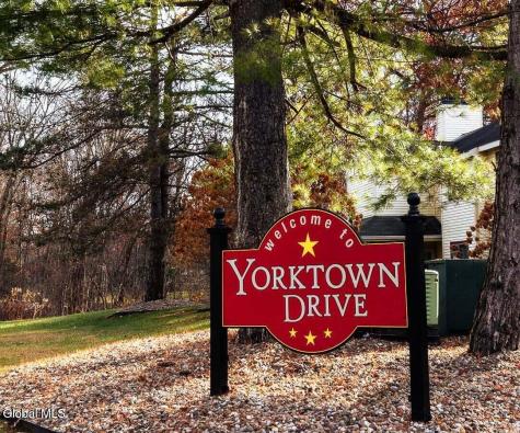 204 Yorktown Drive Halfmoon NY 12065