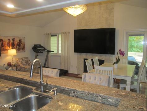 204 Yorktown Drive Halfmoon NY 12065