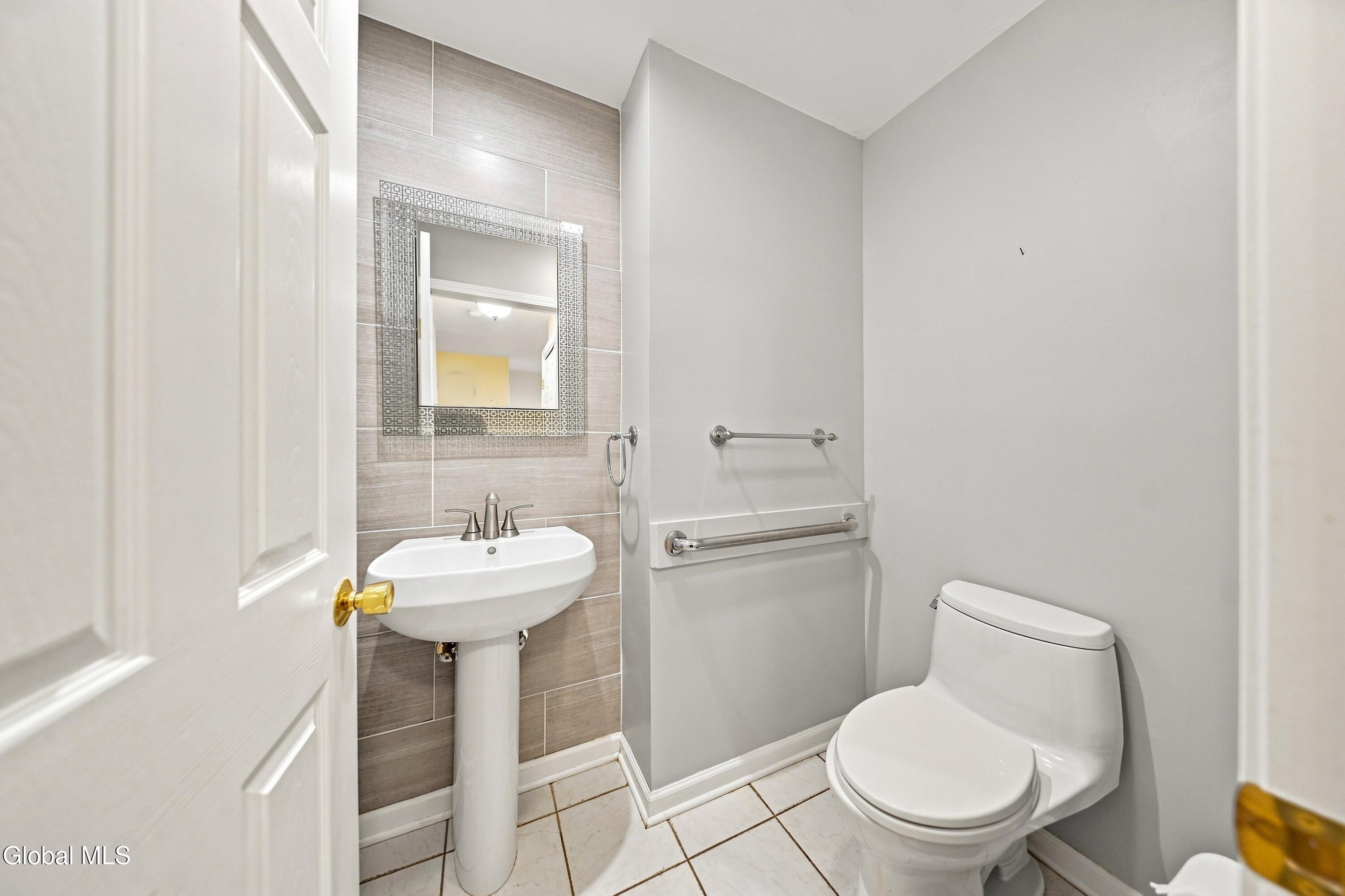 115 Harvard Road Latham NY 12189