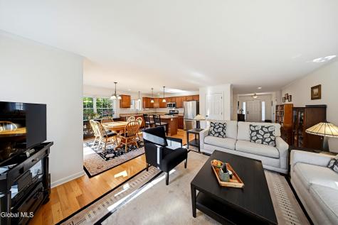 14 Pebble Court Slingerlands NY 12159