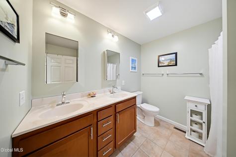 14 Pebble Court Slingerlands NY 12159
