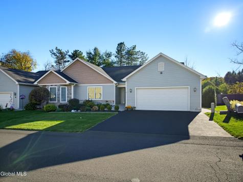 14 Pebble Court Slingerlands NY 12159