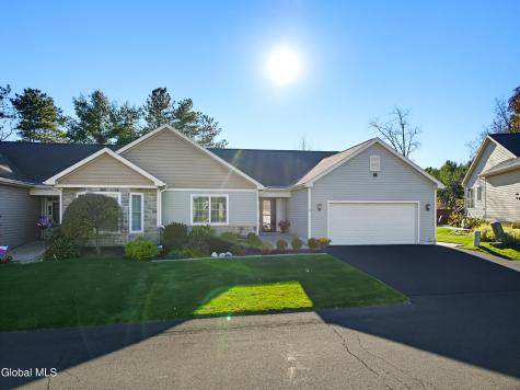 14 Pebble Court Slingerlands NY 12159