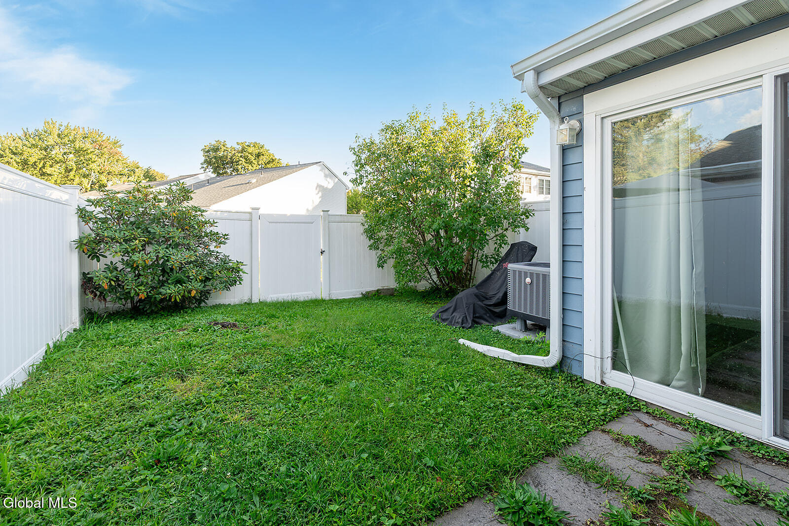 15 Fox Hollow Square Cohoes NY 12047
