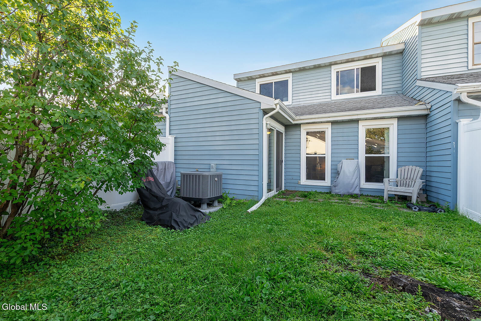 15 Fox Hollow Square Cohoes NY 12047