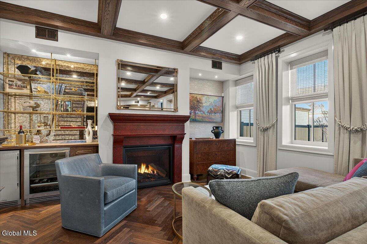 122 Regent Street Saratoga Springs NY 12866