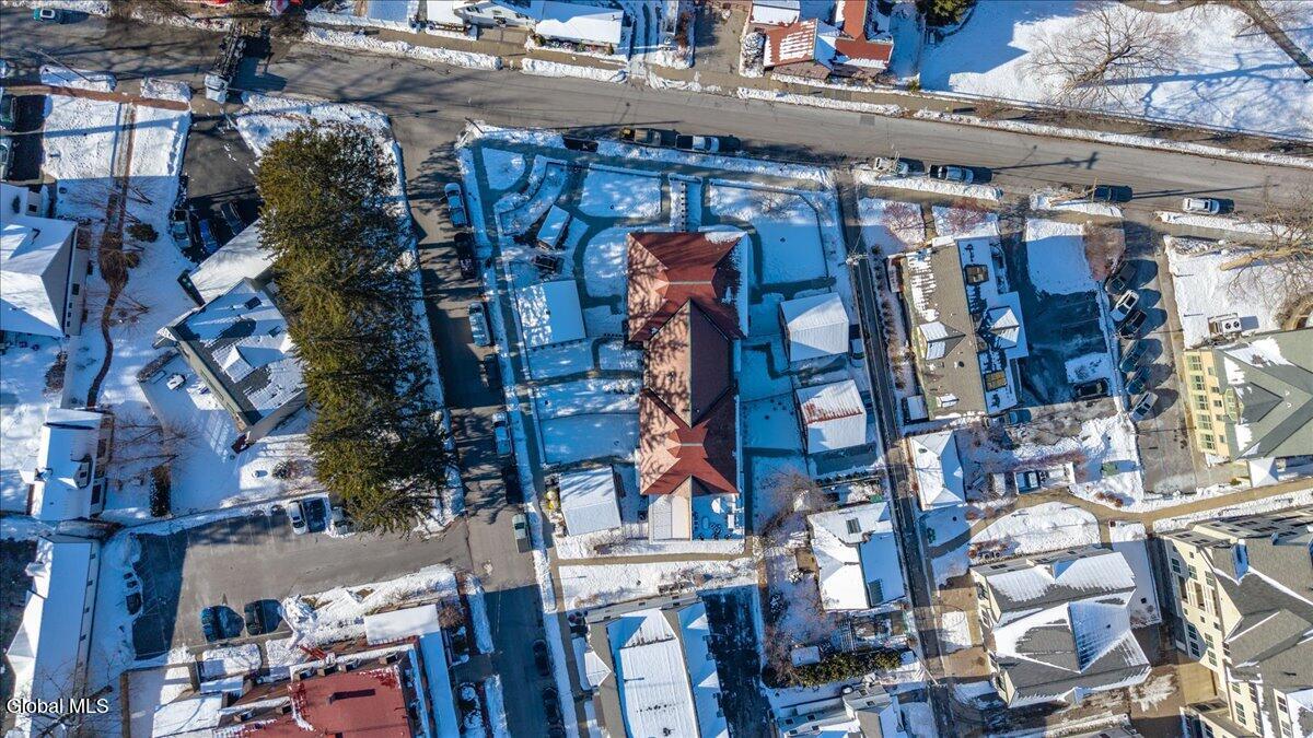 122 Regent Street Saratoga Springs NY 12866