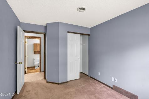 230 Monmouth Way Clifton Park NY 12065