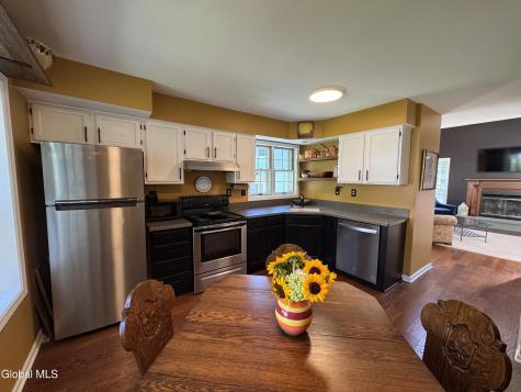 65 Woodside Drive Albany NY 12208
