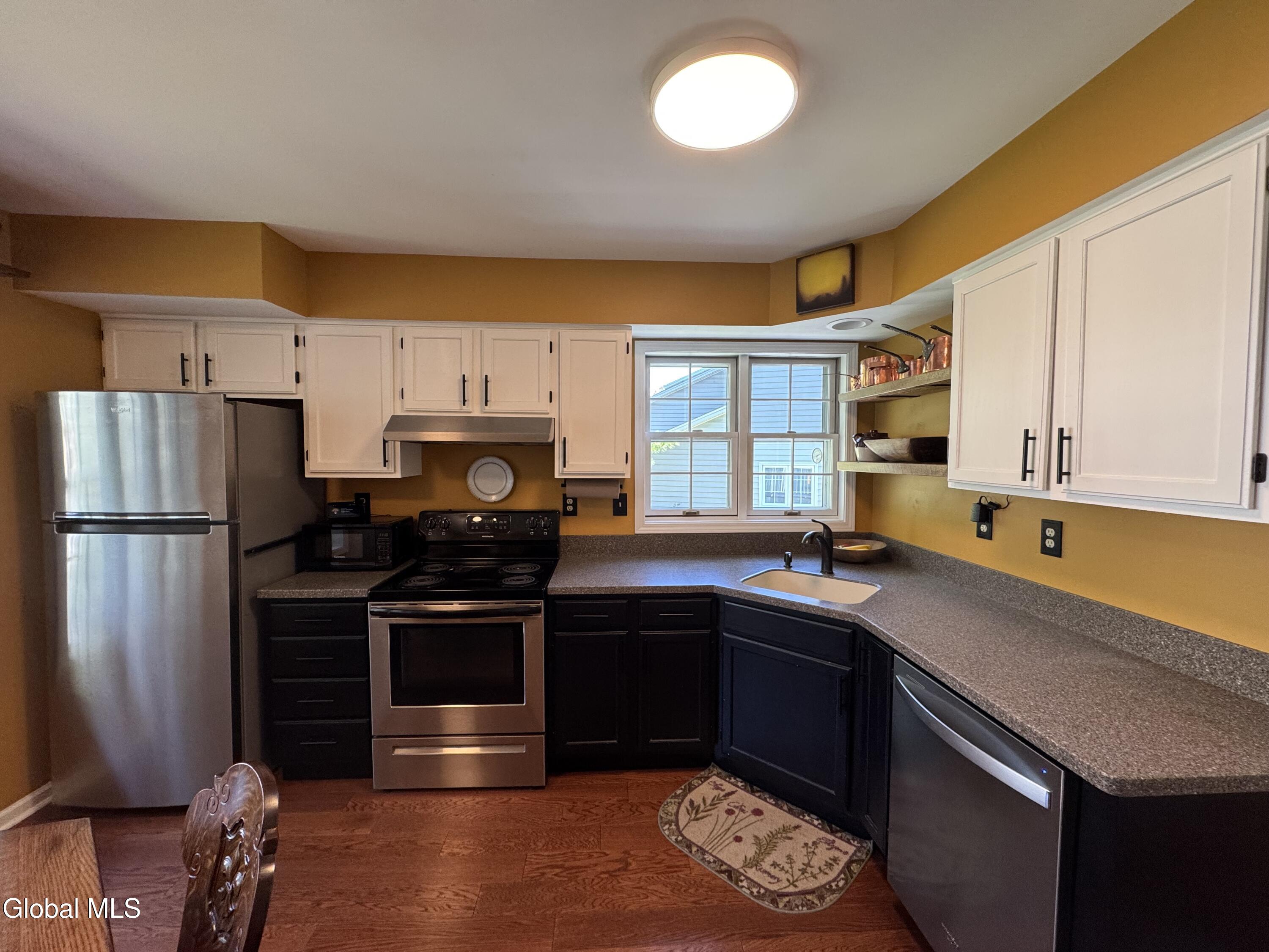 65 Woodside Drive Albany NY 12208
