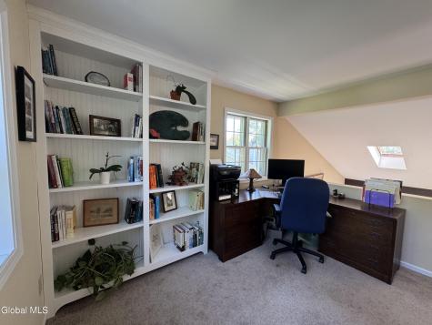 65 Woodside Drive Albany NY 12208
