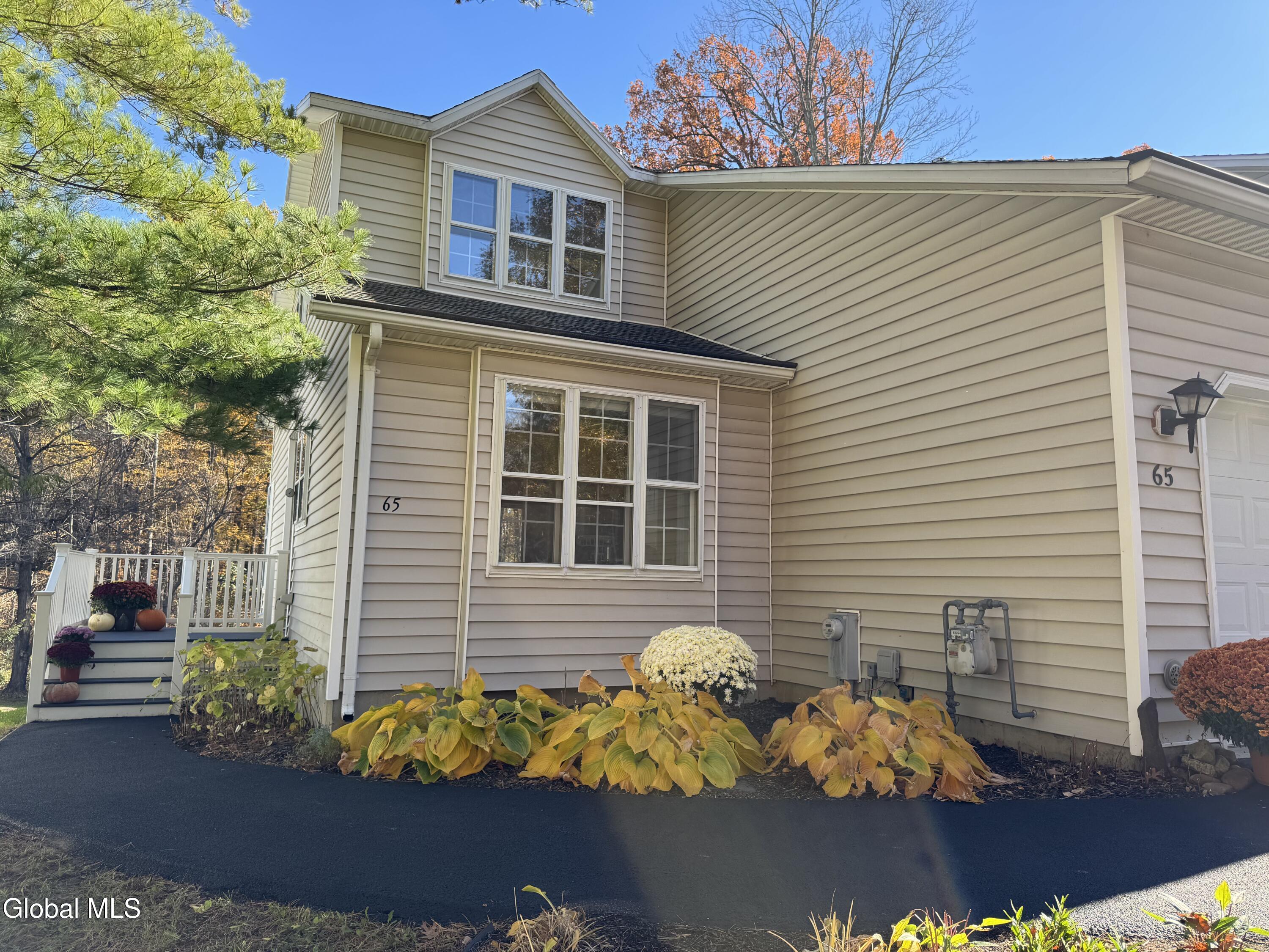 65 Woodside Drive Albany NY 12208