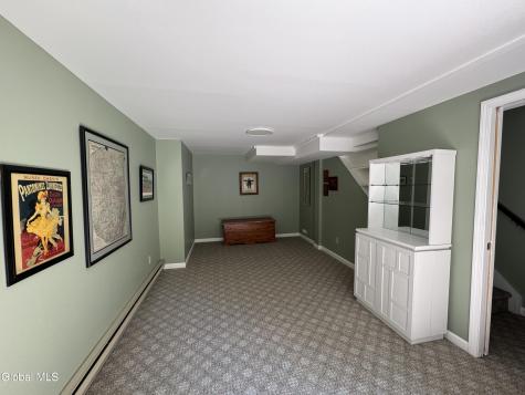 65 Woodside Drive Albany NY 12208