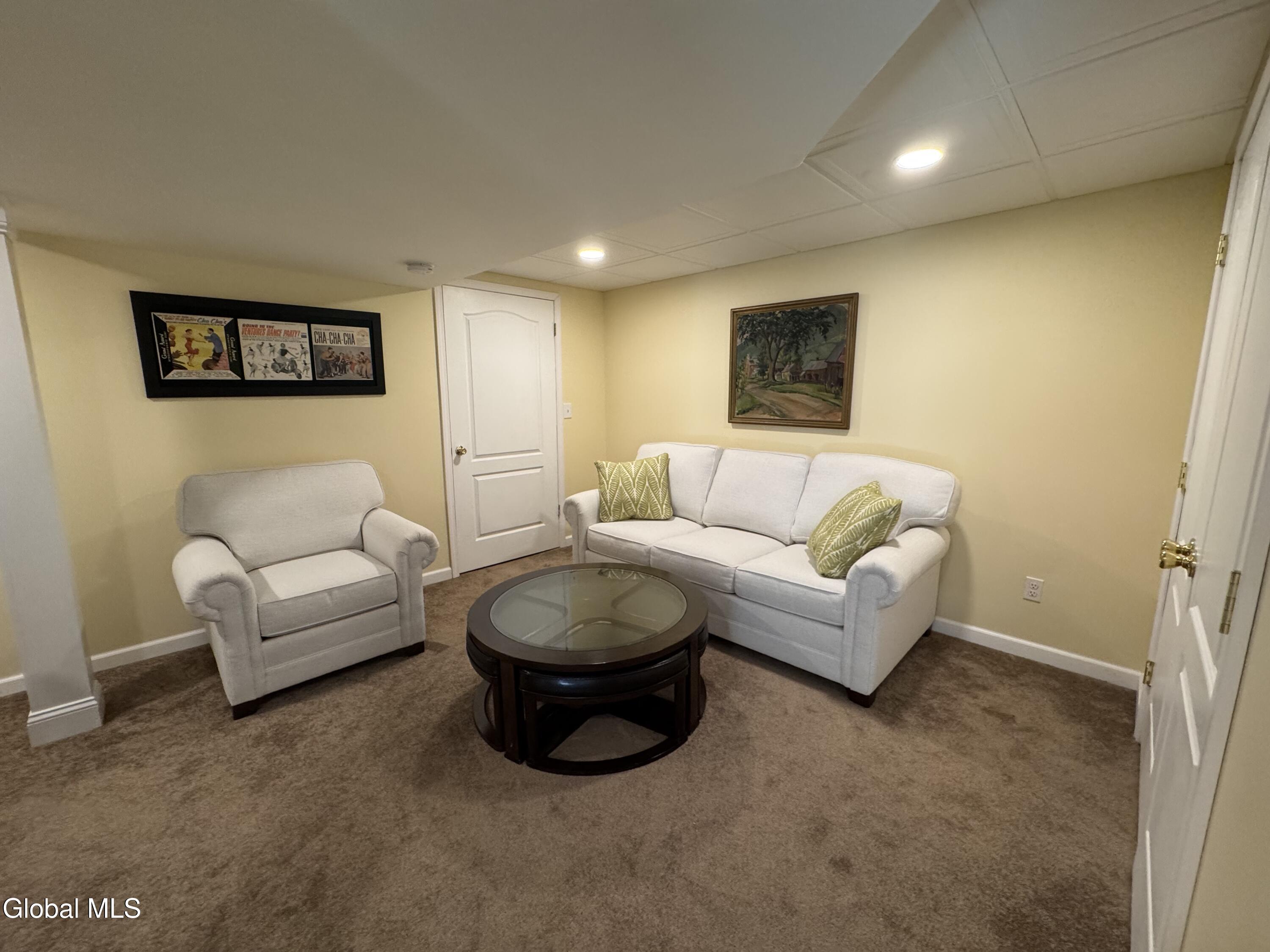 65 Woodside Drive Albany NY 12208