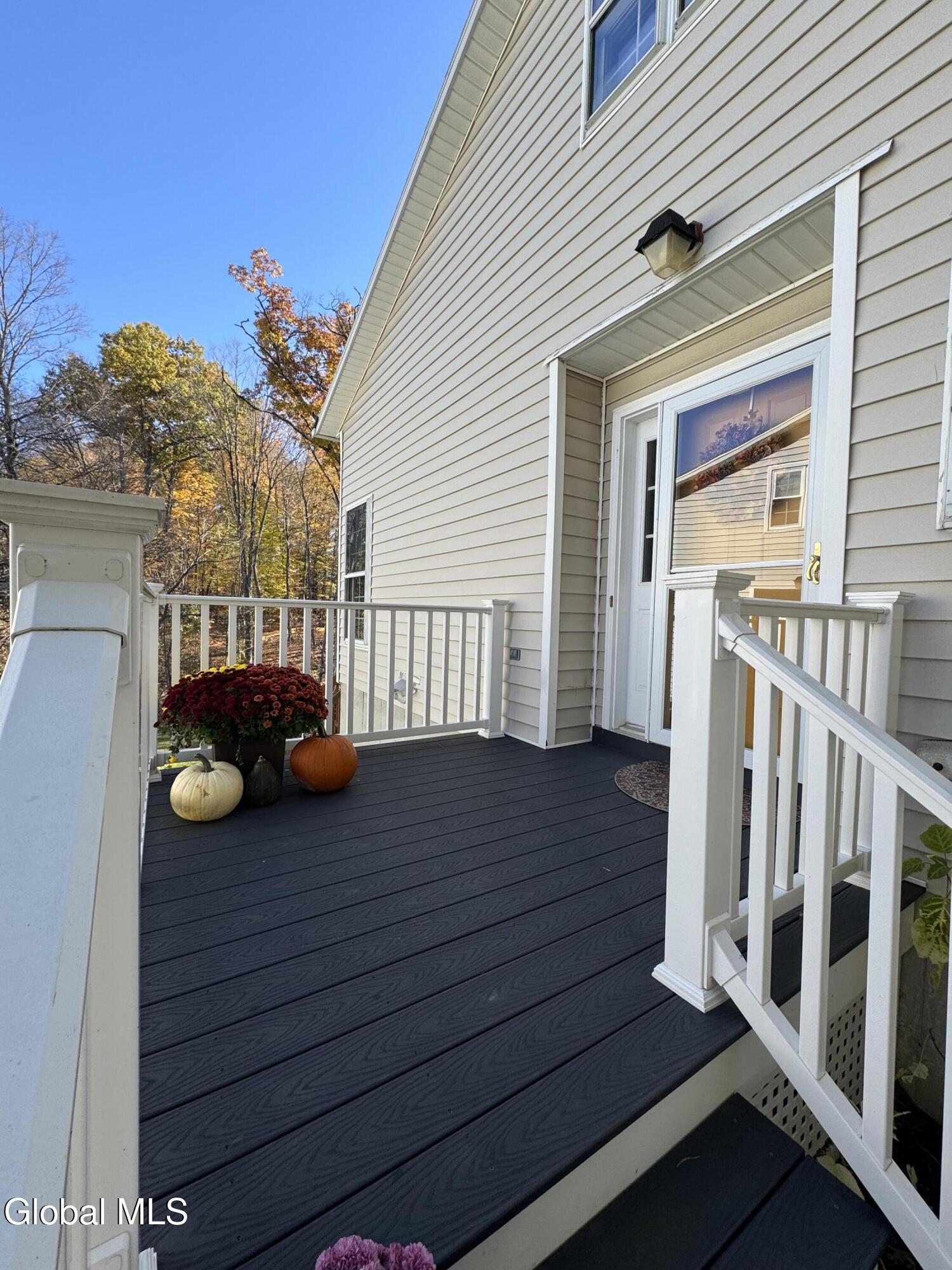65 Woodside Drive Albany NY 12208