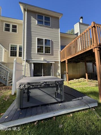 65 Woodside Drive Albany NY 12208