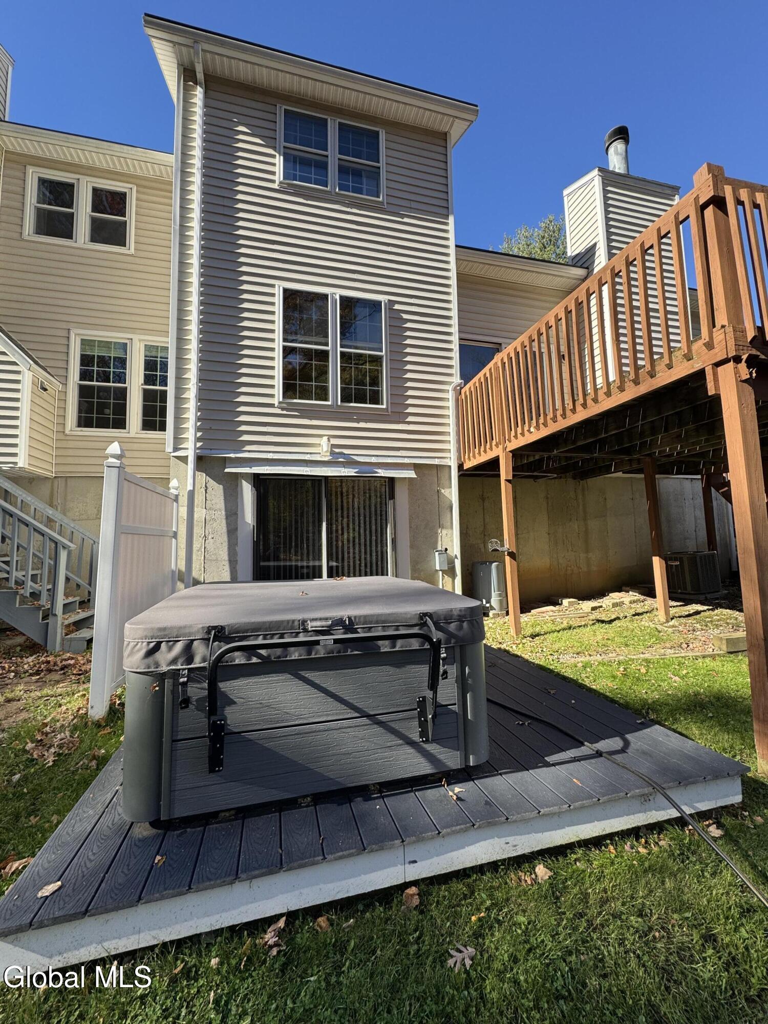 65 Woodside Drive Albany NY 12208