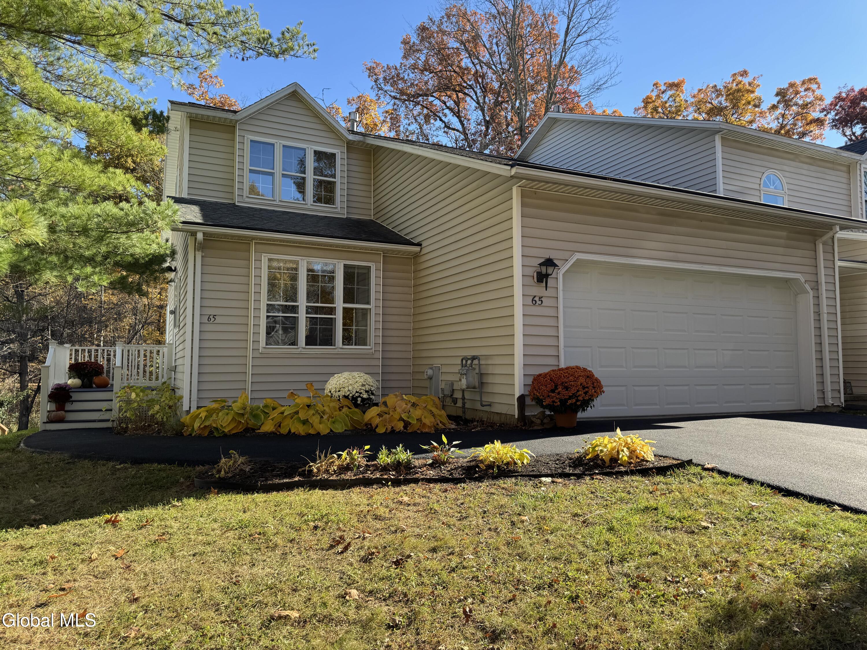65 Woodside Drive Albany NY 12208
